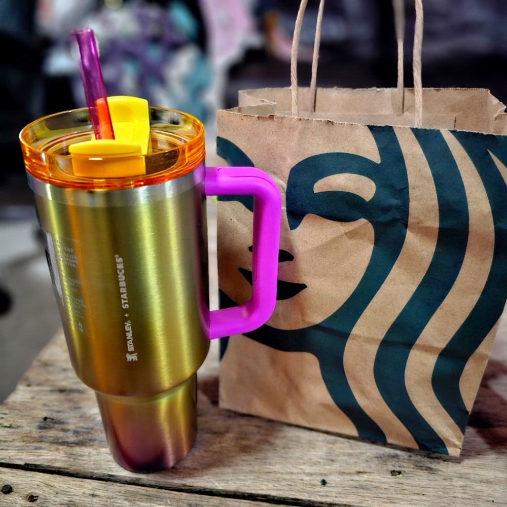 *New/NWT* Stanley x Starbucks 2024 Limited Edition RARE Sunset Ombre Tumbler Cup